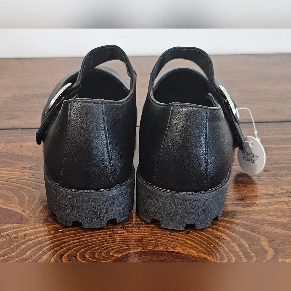 Black Girl's Memory Foam Dress Shoes w/Hook & Loop Buckle Size 5 NWOB